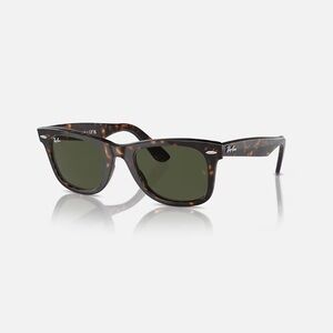 Ray-Ban Wayfarer Sunglasses